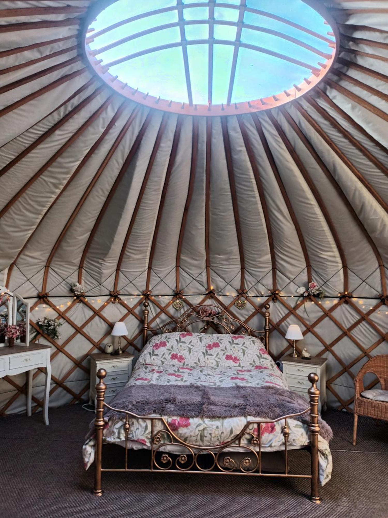 Gingerbread Cottage Yurts Dereham Eksteriør bilde
