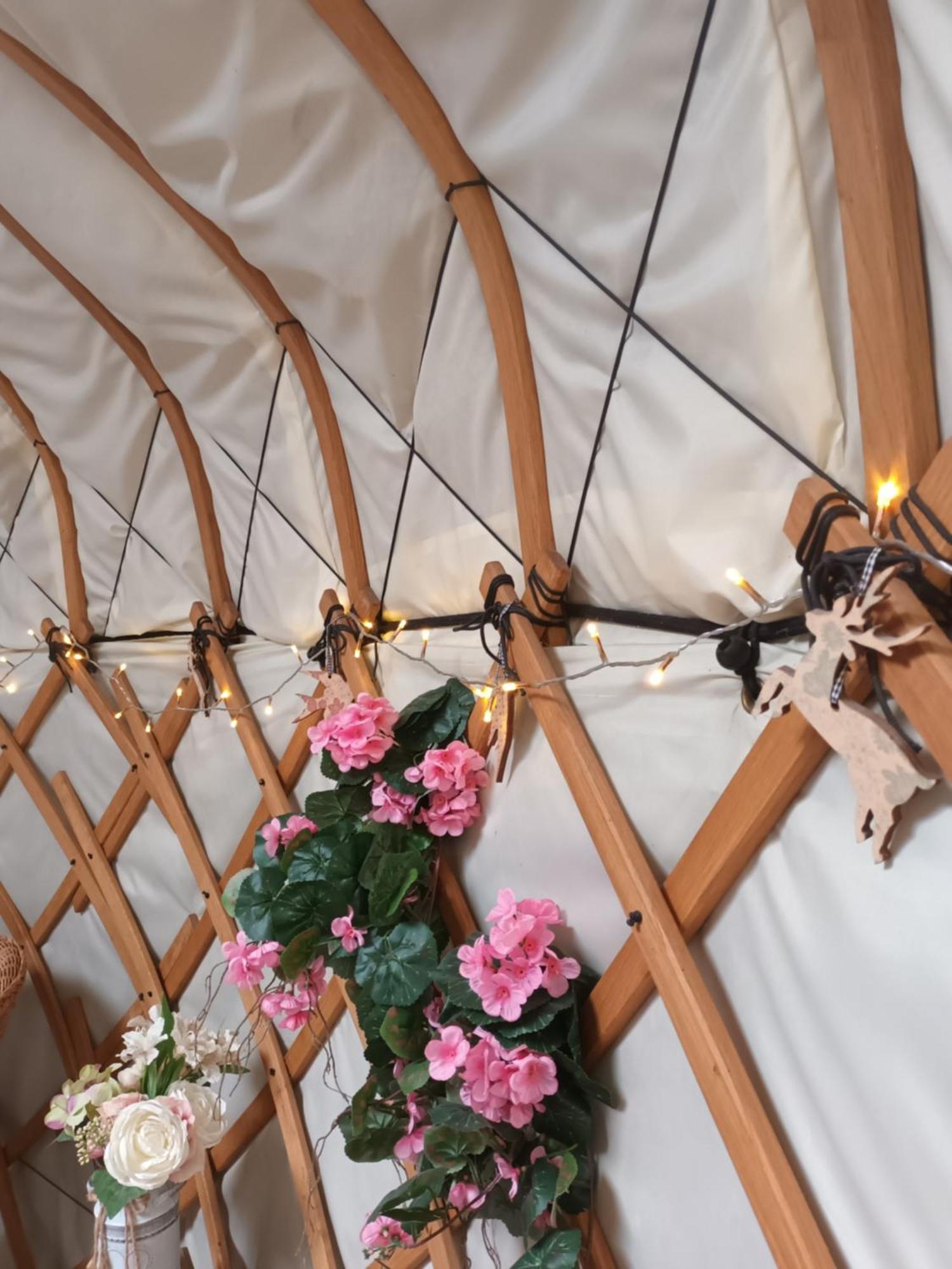 Gingerbread Cottage Yurts Dereham Eksteriør bilde