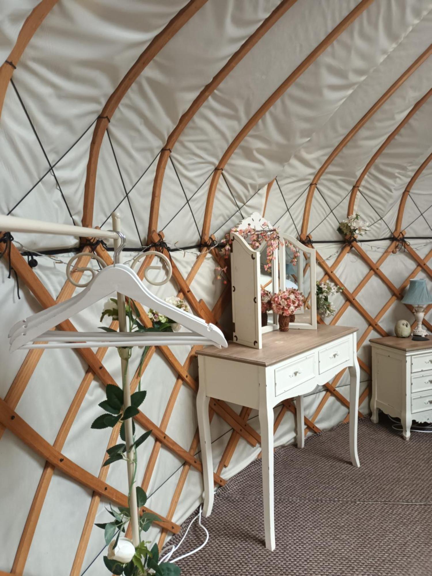 Gingerbread Cottage Yurts Dereham Eksteriør bilde