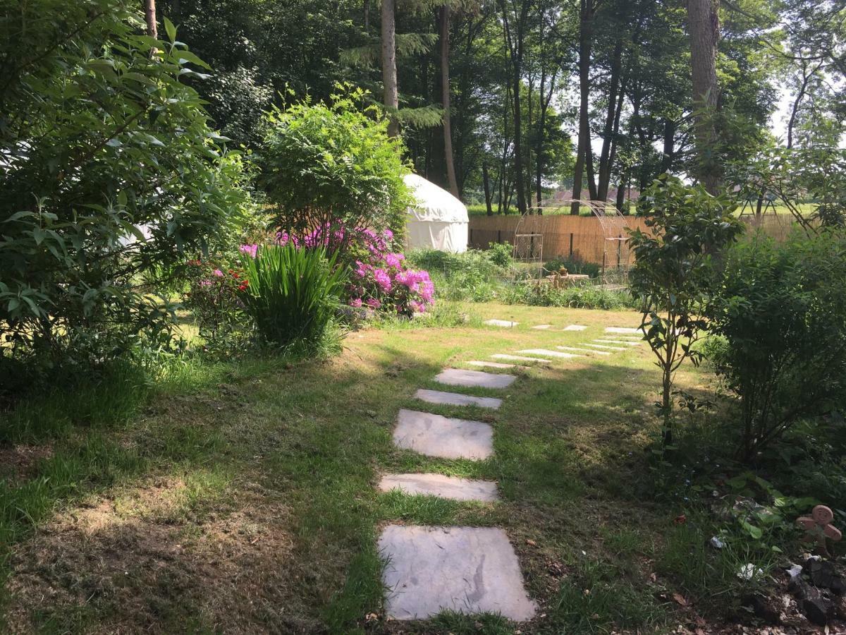 Gingerbread Cottage Yurts Dereham Eksteriør bilde